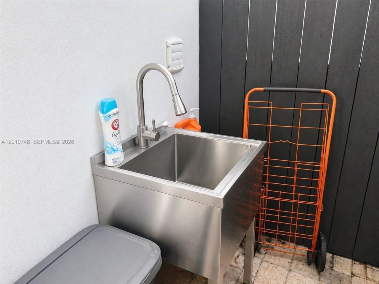 310 NW 32nd Ct , Unit R, Miami, FL 33125 Photo