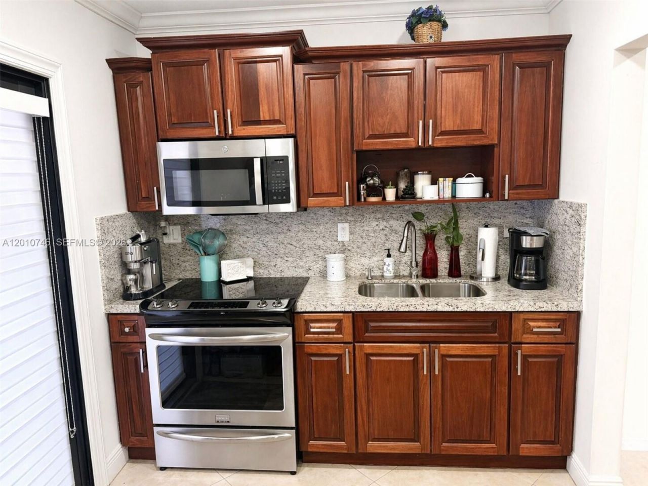 310 NW 32nd Ct , Unit R, Miami, FL 33125 Photo