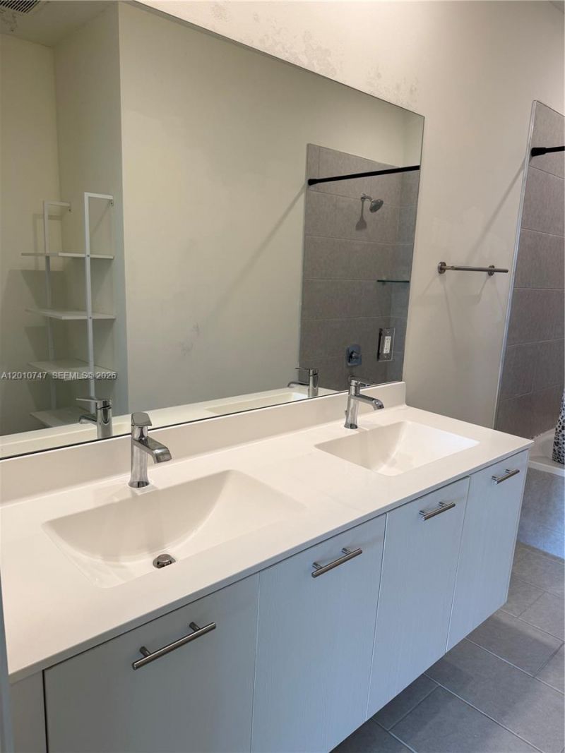 8167 NW 41st St, Unit E-308, Doral, FL 33166 Photo