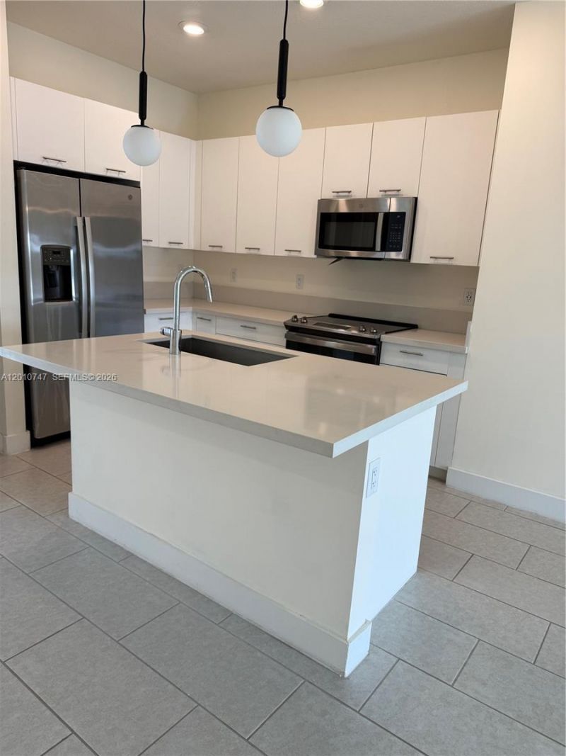 8167 NW 41st St, Unit E-308, Doral, FL 33166 Photo