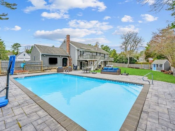 153 Hickory Hill Circke, Barnstable, MA 02655
