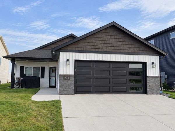 728 1st Avenue, Horace, ND 58047