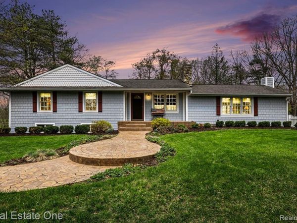4203 Hough Road N, Dryden Twp, MI 48428
