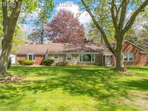 34500 Freedom Road, Farmington Hills, MI 48335