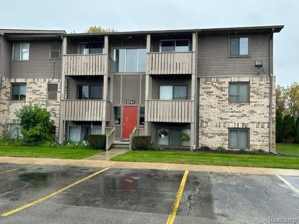 8741 Green Willow Street , Brighton, MI 48116