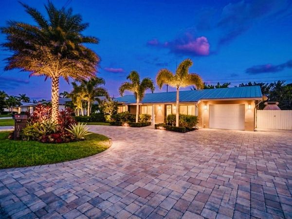 1066 SW 27th Place, Boynton Beach, FL 33426