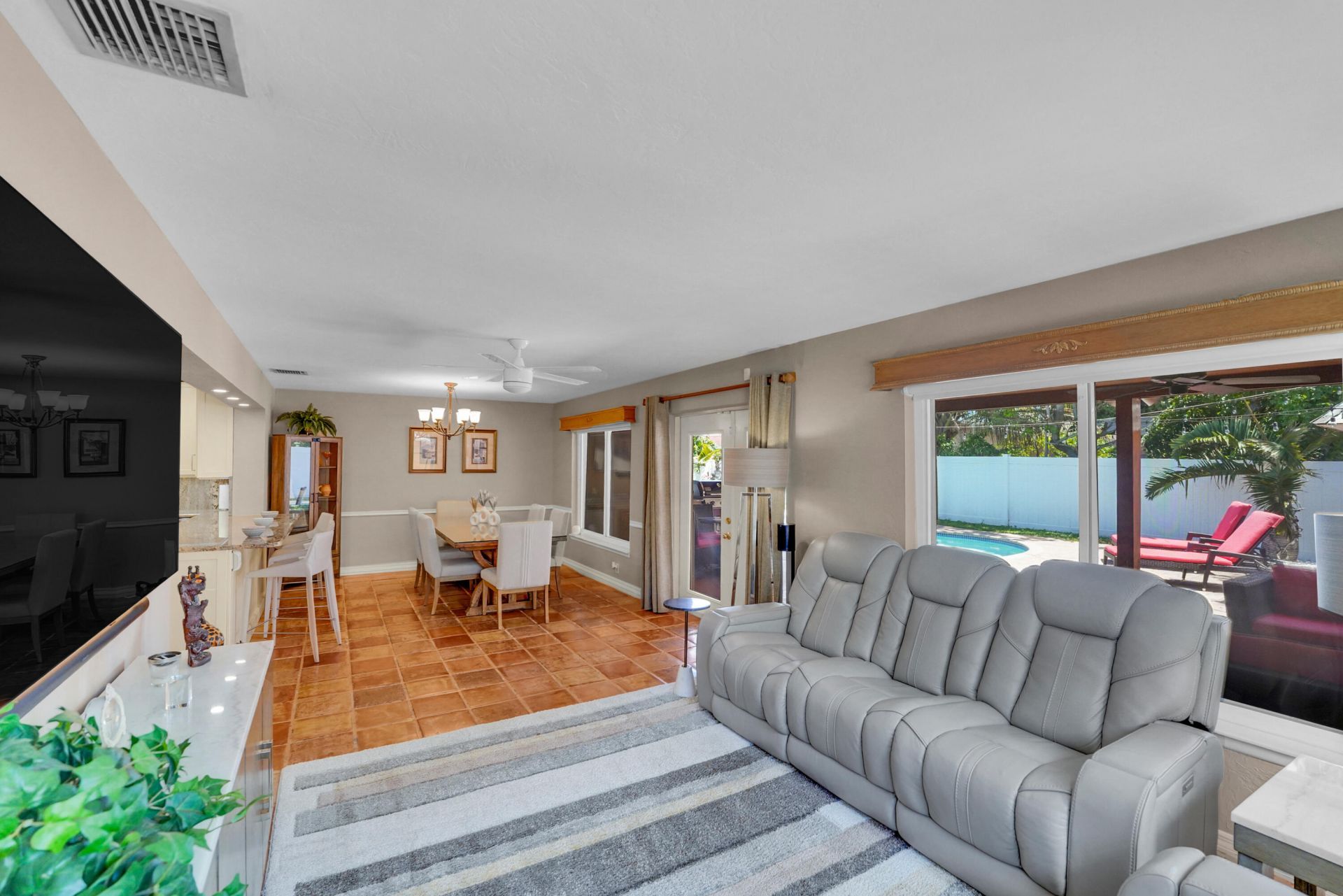 1066 SW 27th Place, Boynton Beach, FL 33426 Photo