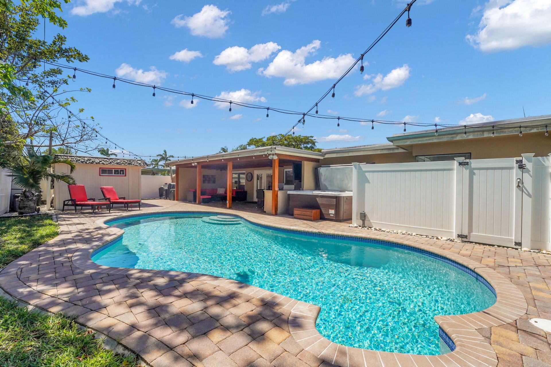 1066 SW 27th Place, Boynton Beach, FL 33426 Photo
