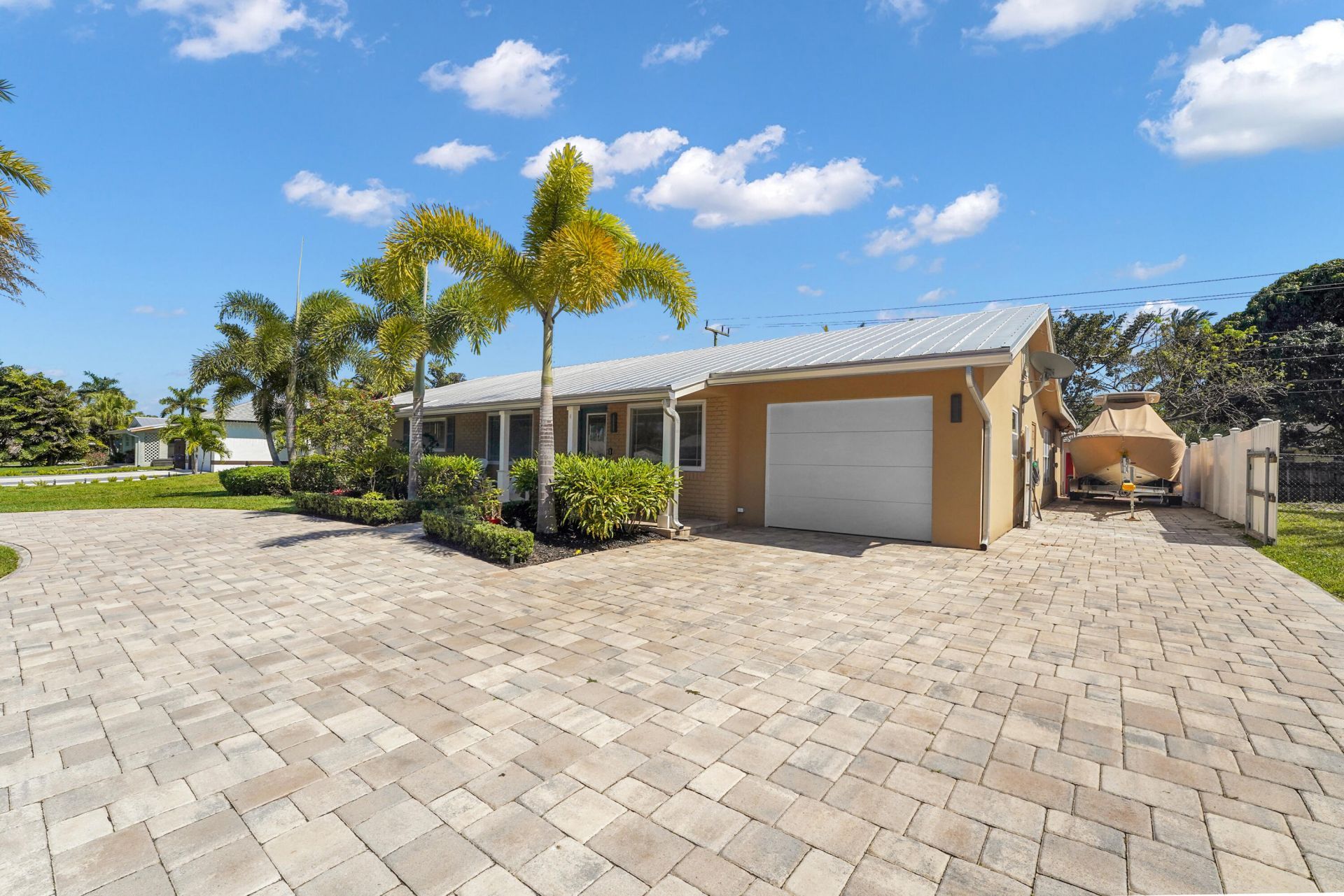 1066 SW 27th Place, Boynton Beach, FL 33426 Photo