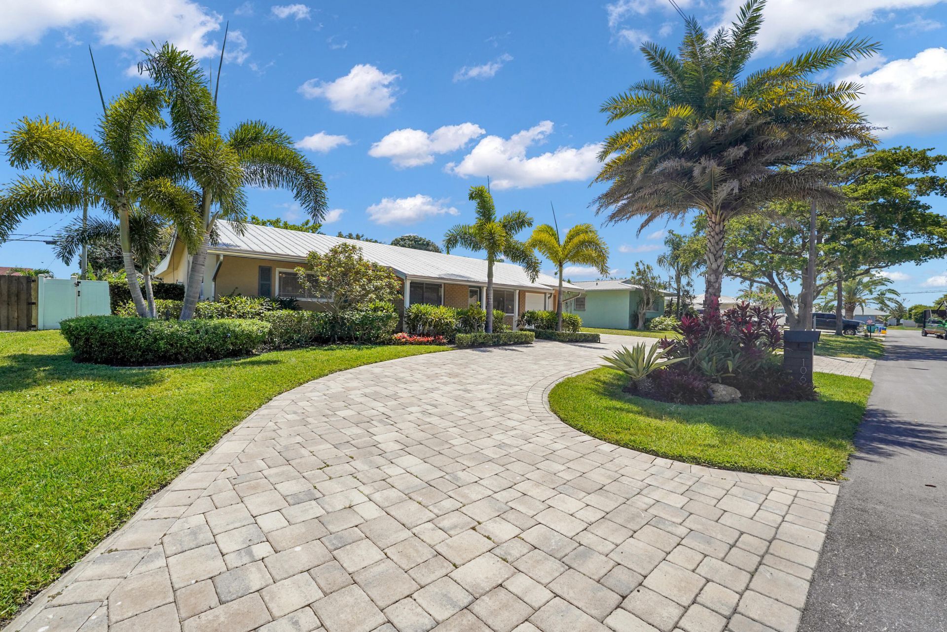 1066 SW 27th Place, Boynton Beach, FL 33426 Photo