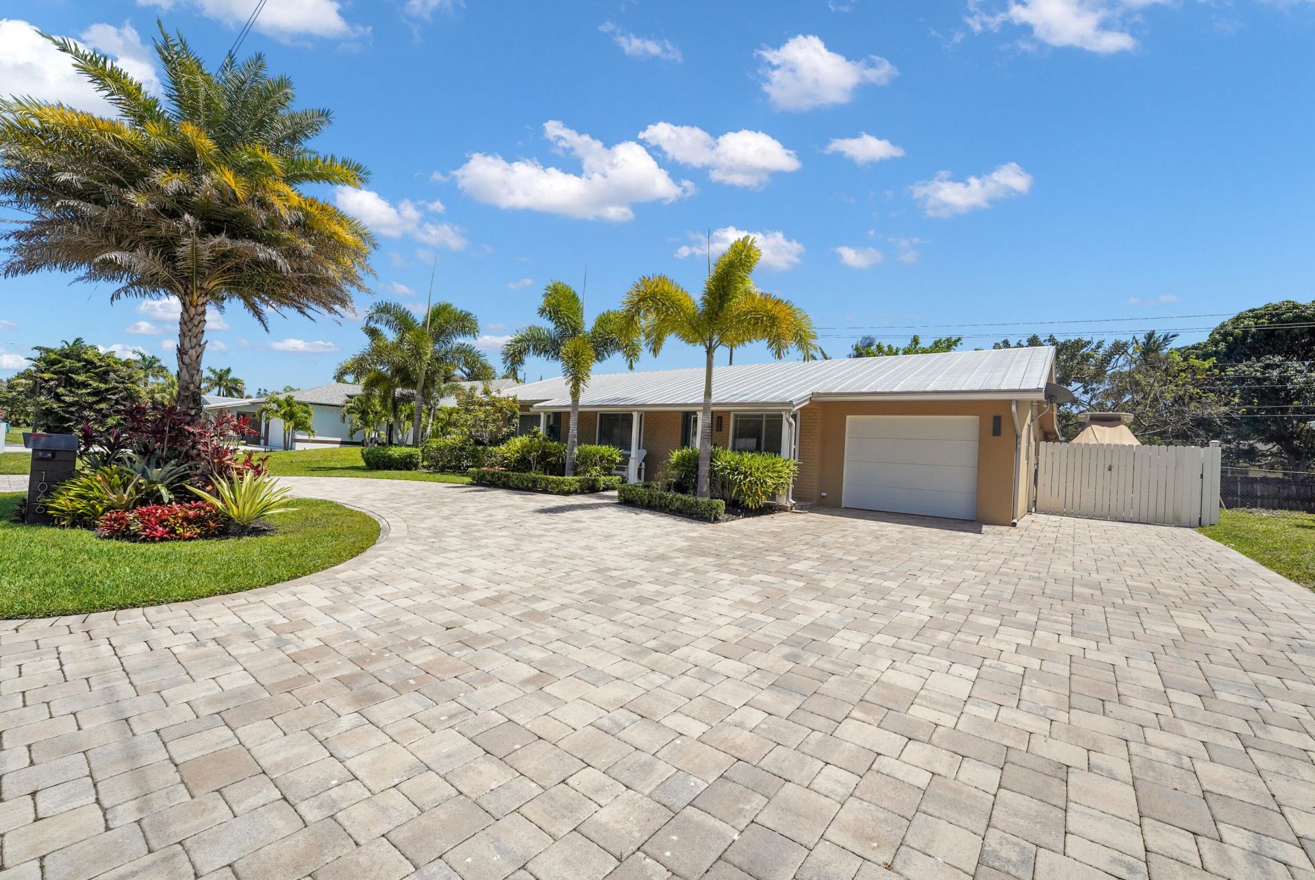 1066 SW 27th Place, Boynton Beach, FL 33426 Photo