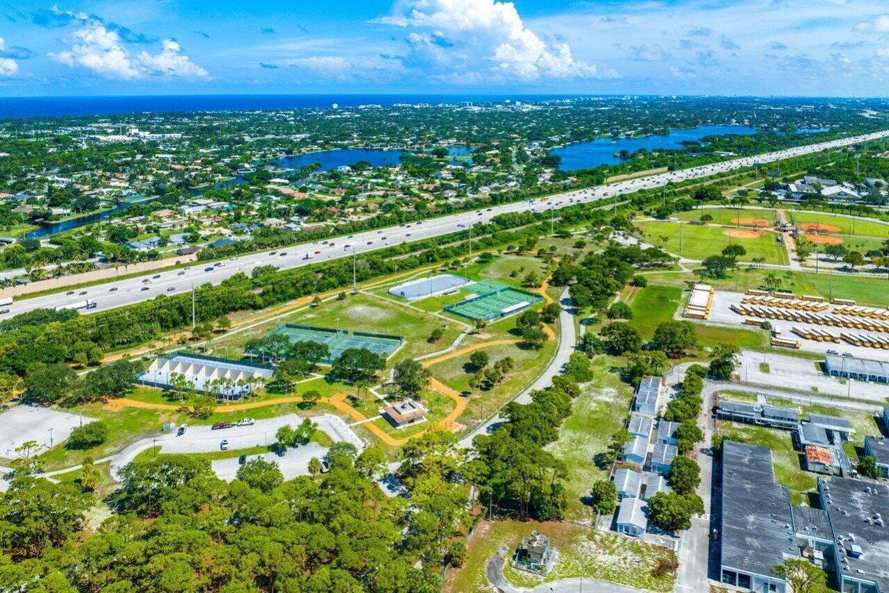 1066 SW 27th Place, Boynton Beach, FL 33426 Photo