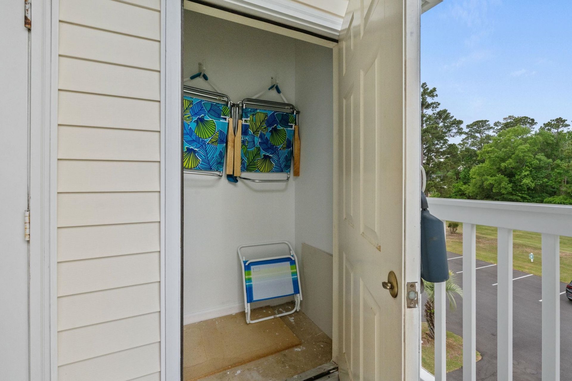 616 River Oaks Dr. Photo 39