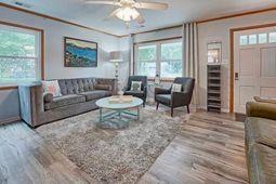 25 21st Avenue photo 4