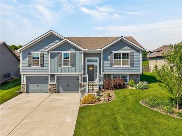 1704 Chestnut Street, Kearney, MO 64060