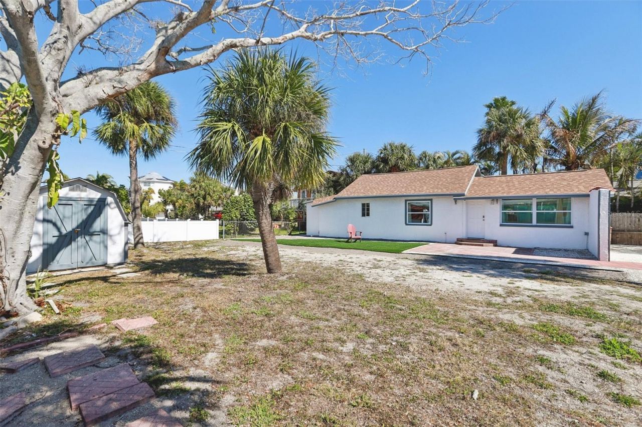 13135 4th Street E, Madeira Beach, FL 33708 Photo