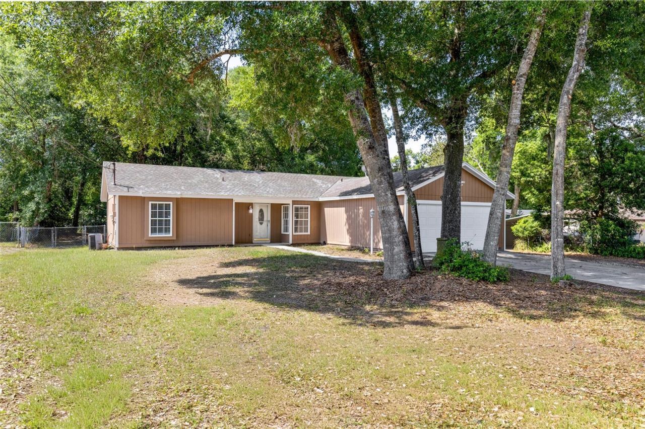 45 Lake Drive, Debary, FL 32713 Photo