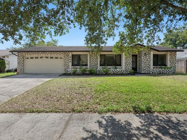 608 WAVECREST DRIVE , ORLANDO, FL 32807