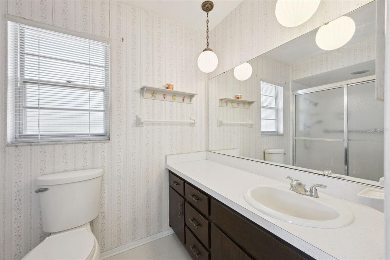 608 Wavecrest Drive, Orlando, FL 32807 Photo