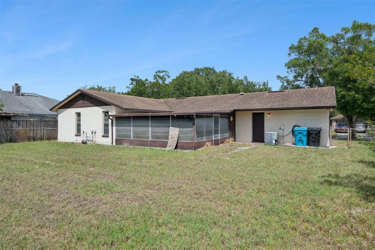 608 Wavecrest Drive, Orlando, FL 32807 Photo