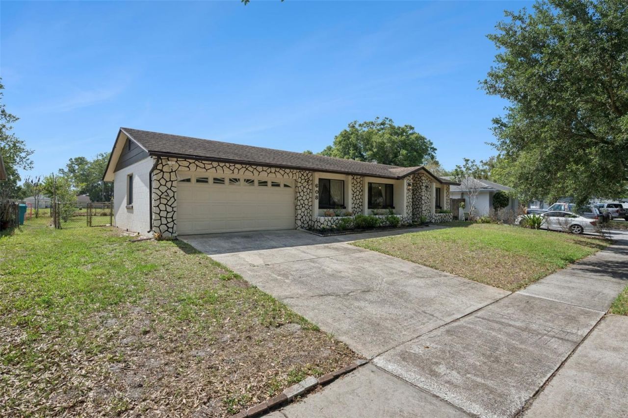 608 Wavecrest Drive, Orlando, FL 32807 Photo