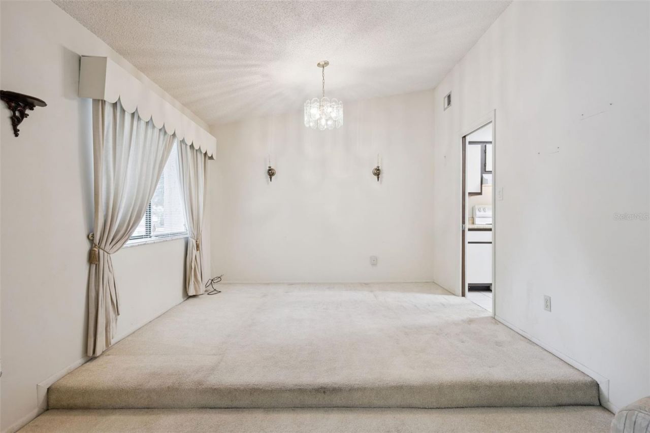 608 Wavecrest Drive, Orlando, FL 32807 Photo