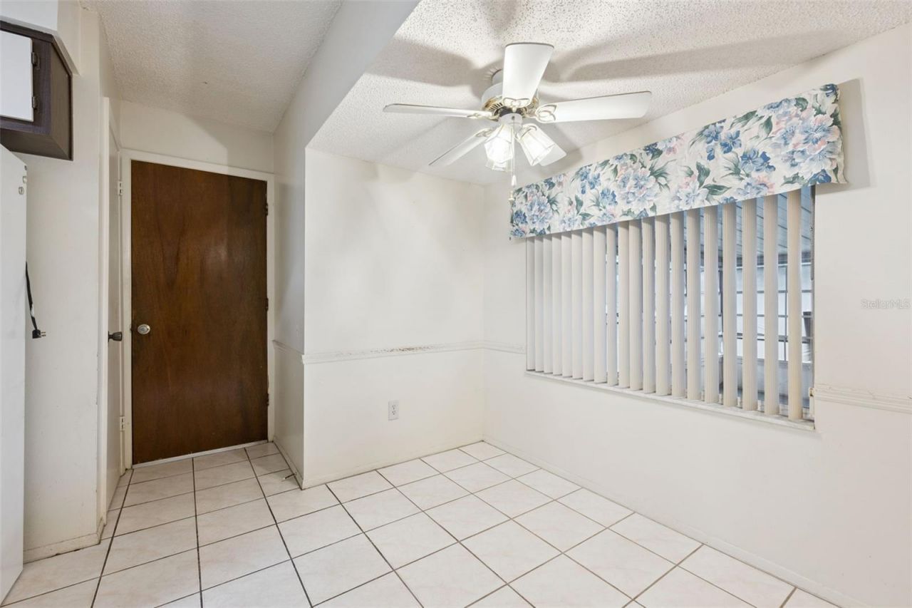 608 Wavecrest Drive, Orlando, FL 32807 Photo