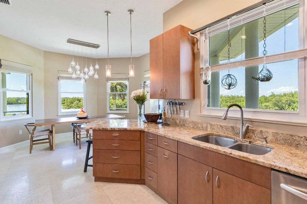 6511 Bayshore Road, Palmetto, FL 34221 Photo