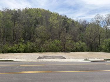 325 Main Street, Frenchburg, KY 40322
