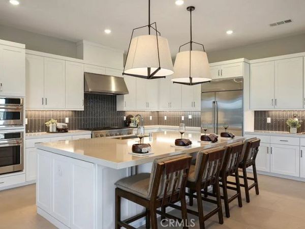 24392 Camino Oceano, Valencia, CA 91354