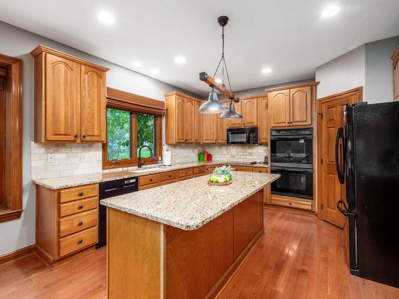 5009 Medallion Drive W, Westerville, OH 43082 Photo 16