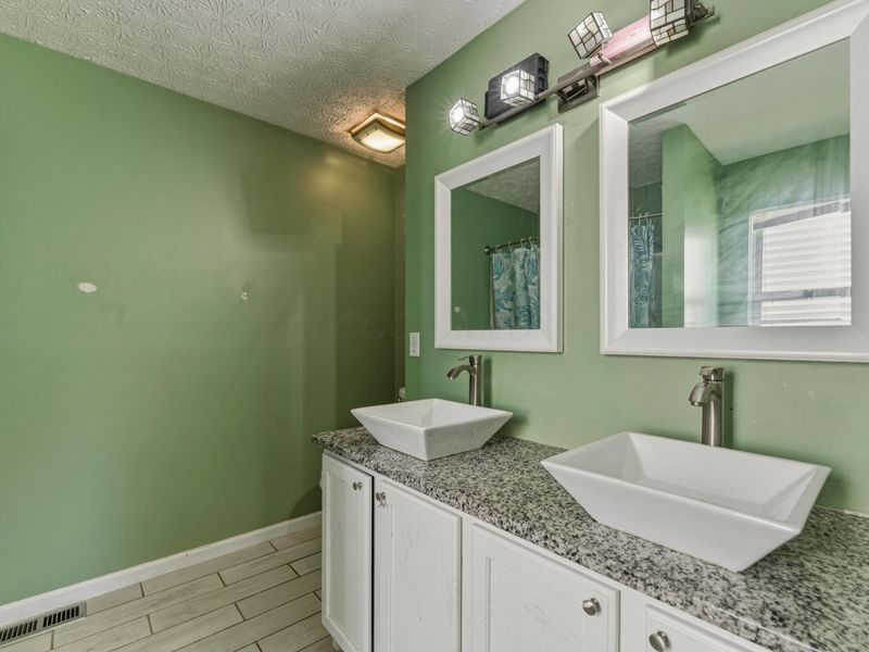 3374 Brook Spring Drive, Grove City, OH 43123 Photo 19