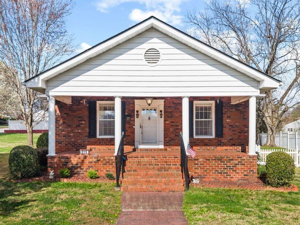 726 Georgia Avenue , Etowah, TN 37331