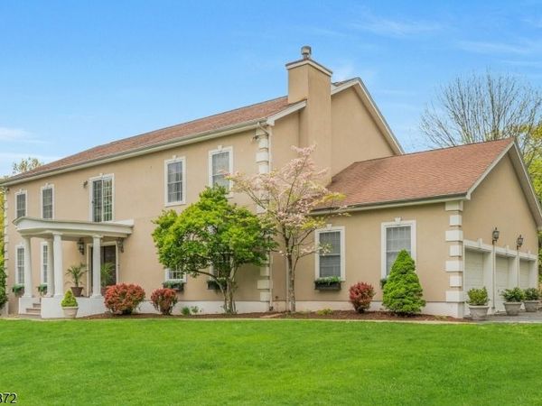 16 Lenape Trail, Montclair, NJ 07043