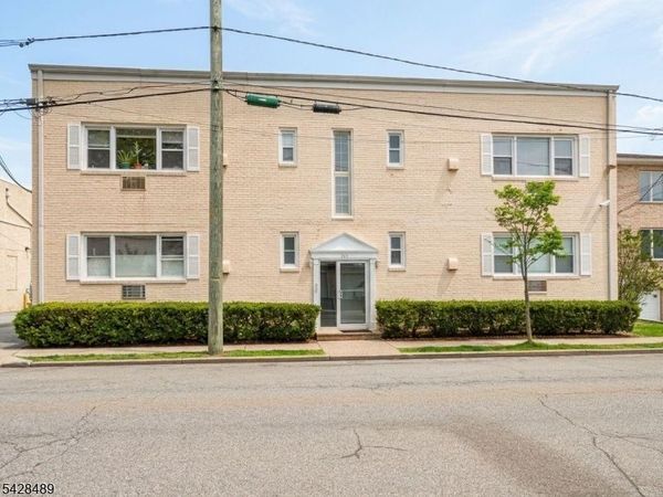 325 1St St, Unit 8, Carlstadt, NJ 07072