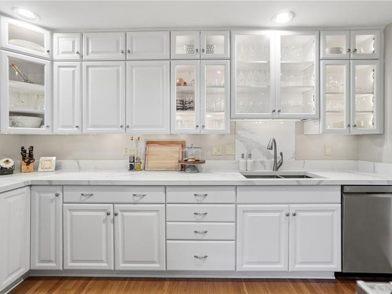 39 E Dixon Avenue, Oakwood, OH 45419 Photo 16