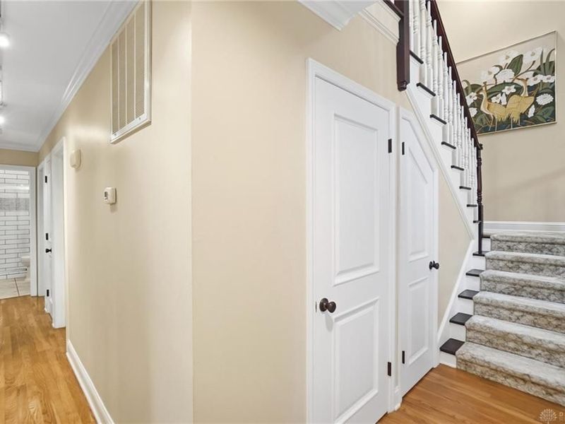 39 E Dixon Avenue, Oakwood, OH 45419 Photo 28