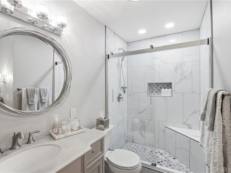 39 E Dixon Avenue, Oakwood, OH 45419 Photo 35