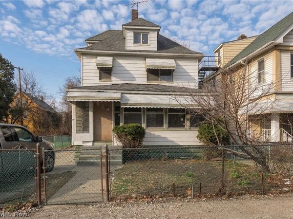 686 E 92nd Street , Cleveland, OH 44108