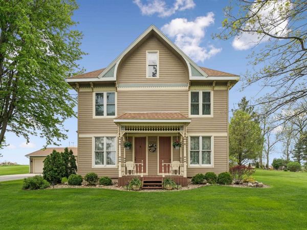 5736 Hammond Avenue, Waterloo, IA 50701