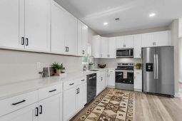 110 Farm Road photo 4