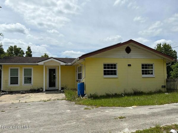 1775 W French Avenue , Orange City, FL 32763