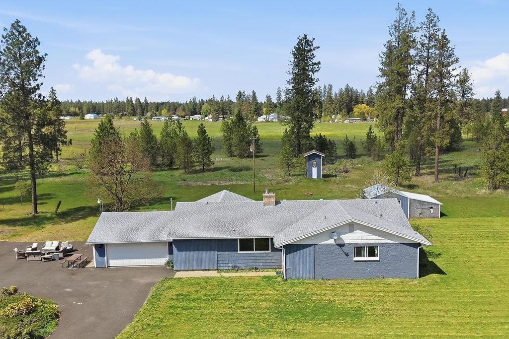8010 W Melville Rd, Cheney, WA 99004 Main Photo