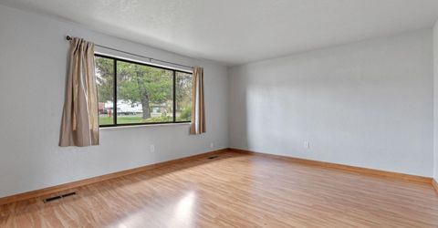 718 Travis Drive, Unit B, Carson City, NV 89701 Photo