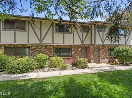 718 Travis Drive, Unit B, Carson City, NV 89701 Photo