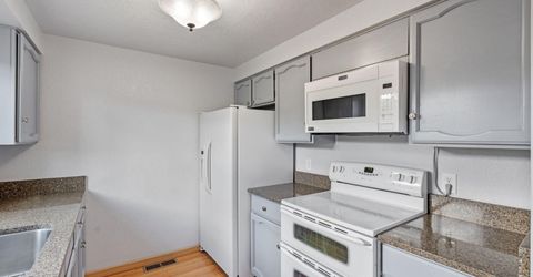 718 Travis Drive, Unit B, Carson City, NV 89701 Photo