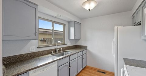 718 Travis Drive, Unit B, Carson City, NV 89701 Photo
