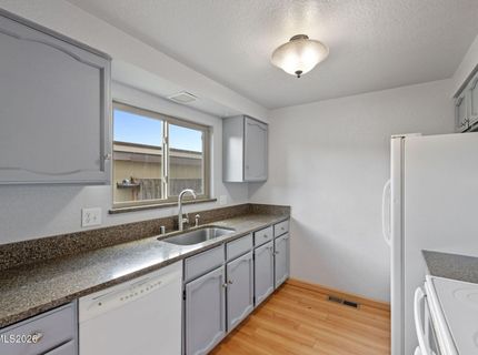 718 Travis Drive, Unit B, Carson City, NV 89701 Photo