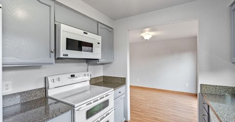 718 Travis Drive, Unit B, Carson City, NV 89701 Photo