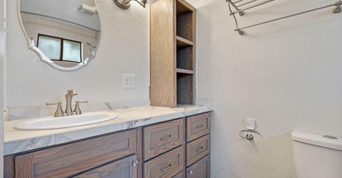 718 Travis Drive, Unit B, Carson City, NV 89701 Photo
